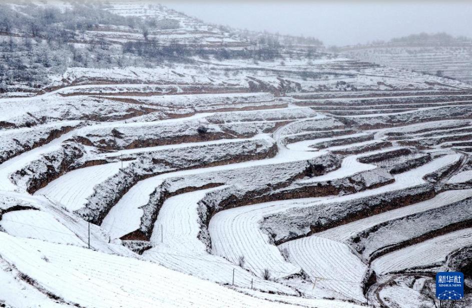 甘肃部分地区出现降雪