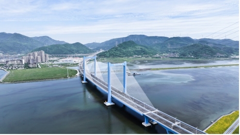 浙江宁波舟山港六横公路大桥一期工程建成通车