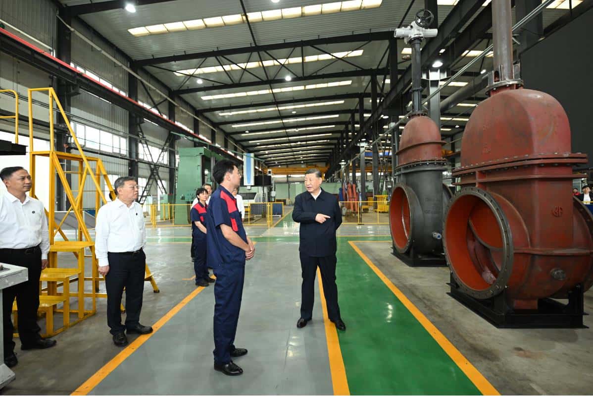 习近平在阳泉考察制造业企业发展