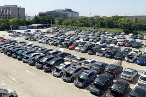 汽车街打响出海首战，第一程三月即抵迪拜