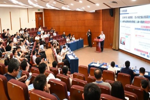 第二十八届中国科协年会“无人飞行器集群智能决策与自主控制”专题论坛在京召开